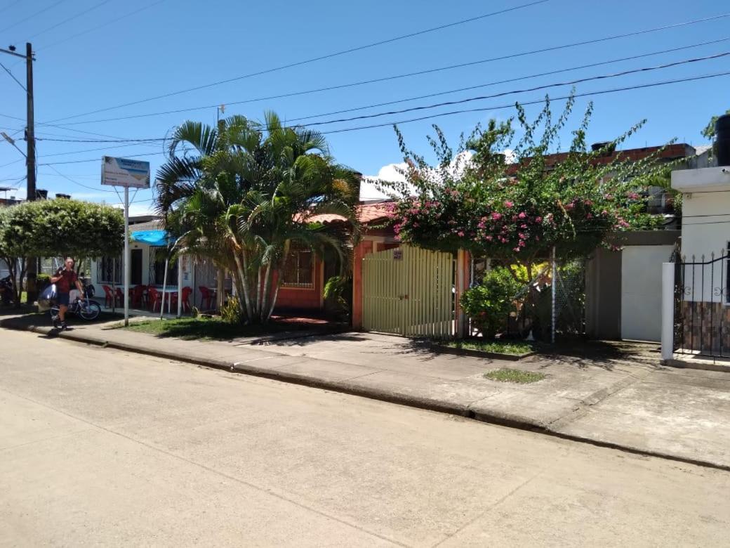 Habitacion Triple Con Cocina Y Bano Privado Necoclí Esterno foto
